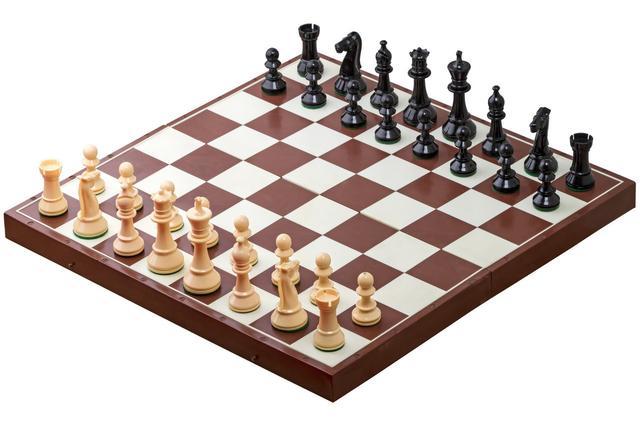国际象棋共有多少个棋子？