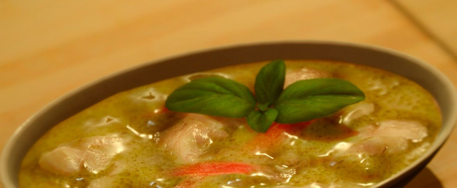 制作绿汤咖哩的必要食材是什么?食谱在哪获得?